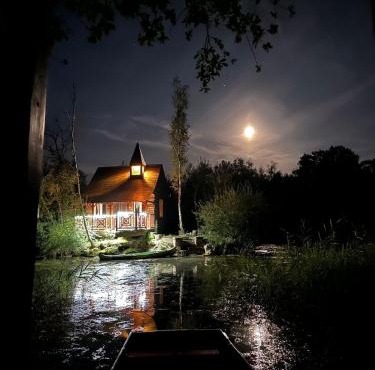 Cabane atypique sur une Île