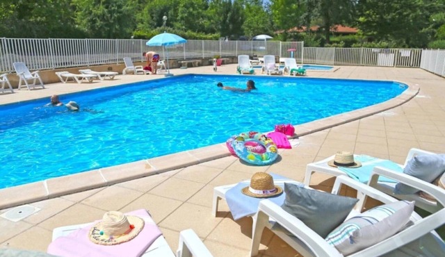 Camping 3 étoiles - Piscine - ccbgdci