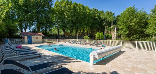 Camping L'Etang D'Ardy *