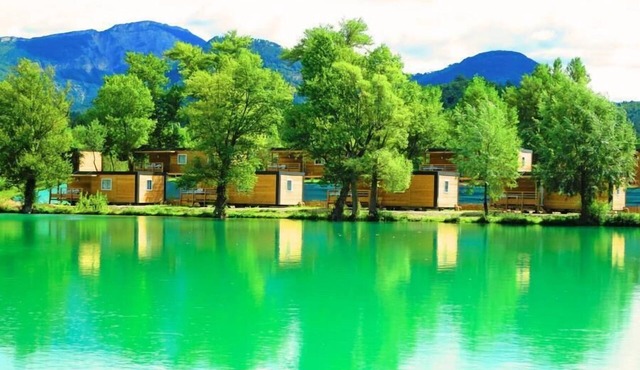Camping Le Lac Bleu* - Floating Blue Island 2 rooms 2 people Without sanitary facilities