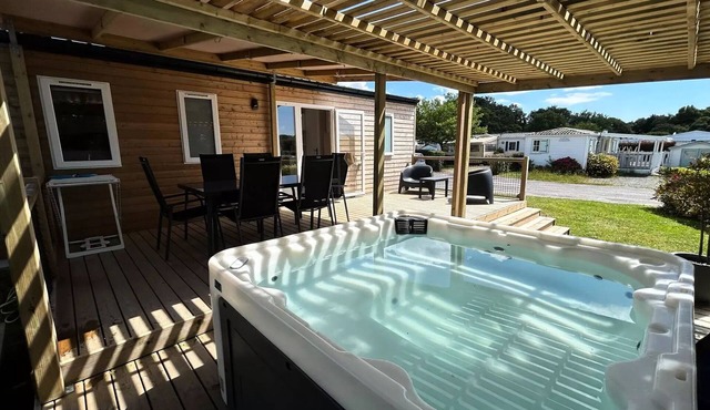 Campsite maeva Escapades Domaine du Mes * - Mobil-Home ZEN 3 Rooms 4 People + TV + Jacuzzi