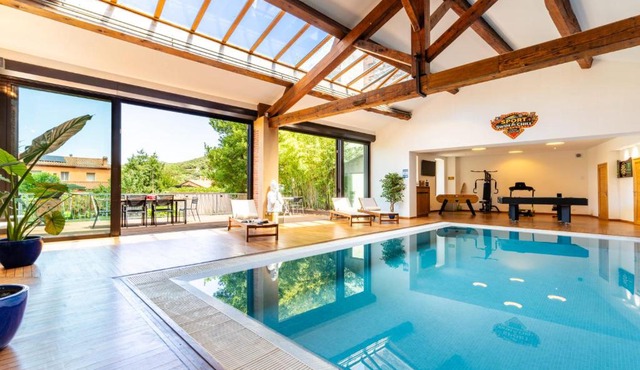 Casa Vamaë Heated pool & cinema