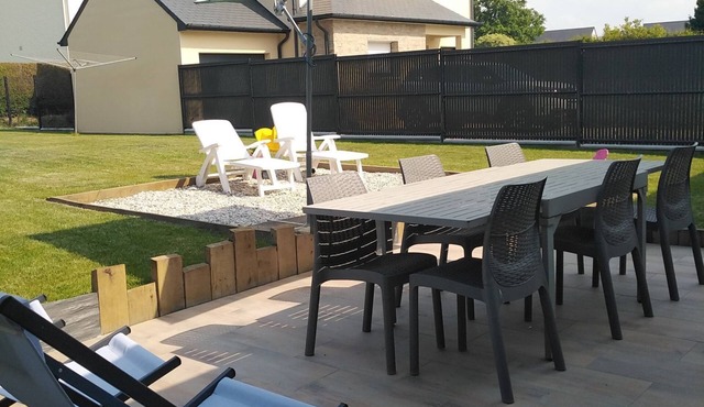 Castel Breizh : bungalow 3* for 2/6 P in a quiet area 8 km from the beach.WIFI