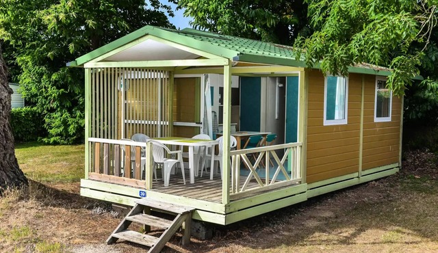 Chalet Standard 25m² (2 bedrooms) + covered terrace 2 to 5 persons - 2 pers. included in the price