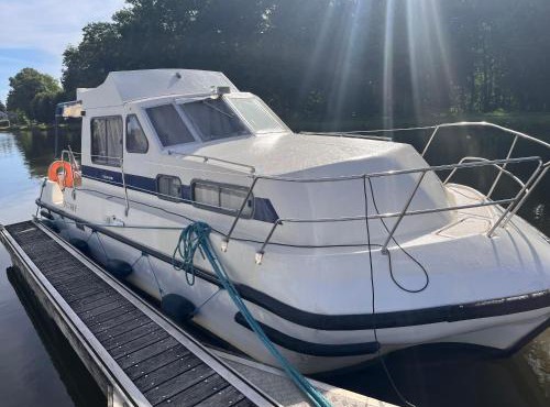 Chaleureux Bateau Stationnaire pour 5 pers. - API-1-46-17