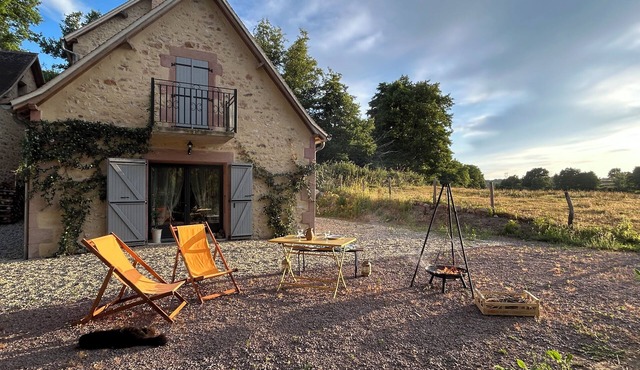 Chambre au moulin de Tilly, dans le bocage bourbonnais, idéal pour se ressourcer!