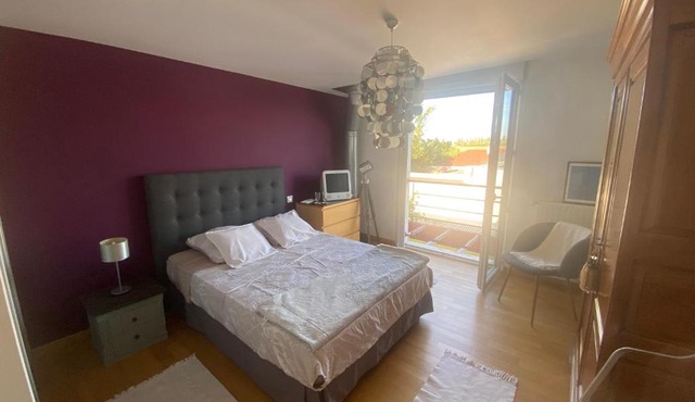 Chambre avec salle de bain privée à l étage dans ma maison