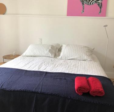 Chambre indépendante au Manoir de la Célinais côté jardin