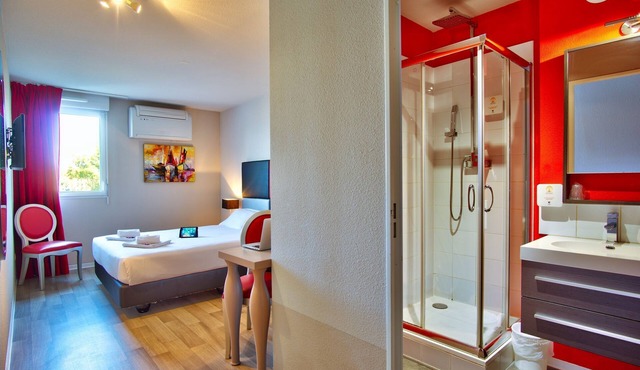 Chambre Moderne à Bayonne! Wi-FI + Parking Inclus!