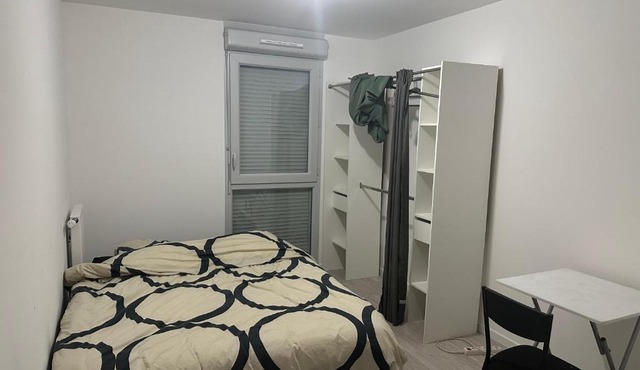 Chambre privée dans un appartement partagé