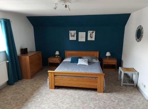 Chambre spacieuse climatisée - Petit déjeuner inclus