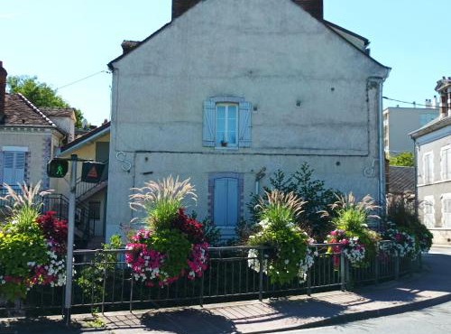 Charmant appartement à Montargis de 35 m² avec vue sur le lac