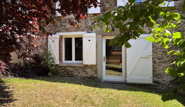 Charmante maison de village avec cour fermée, proche gorges et sites médiévaux, idéale pour découvrir 3 départements - FR-1-582-14