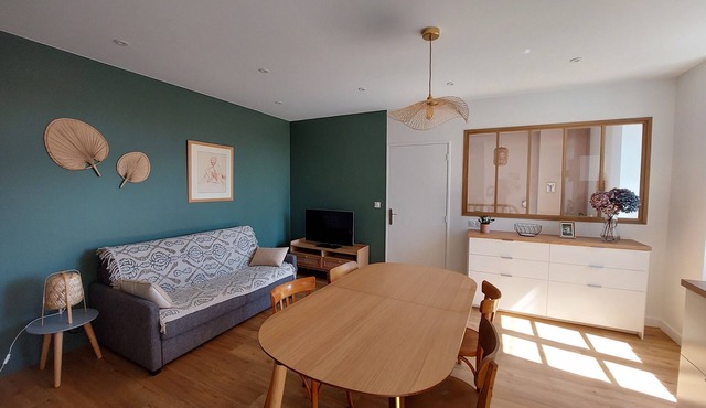 Charming 2-room apartment in the Abbey district of Charlieu