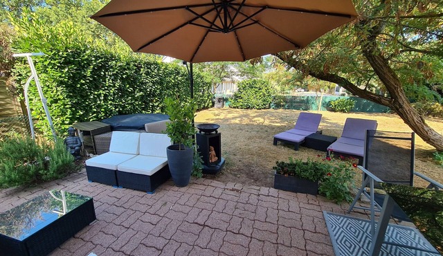 "Charming 3-Bedroom Cottage with Jacuzzi, Near Loire and Forest, Ouzouer-sur-Loire"
