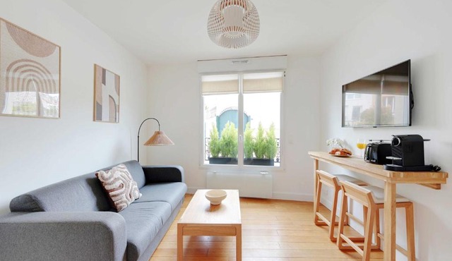 Charming apartment - 1BR-4P- Suresnes