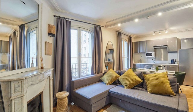 Charming Apartment Center of Paris by Studio Prestige