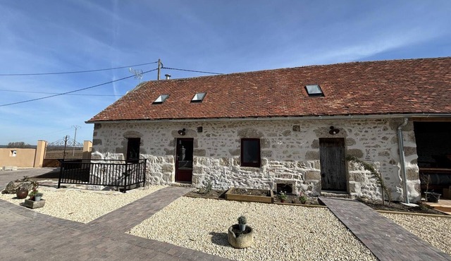 Charming chalet with spa and wood stove, near activities