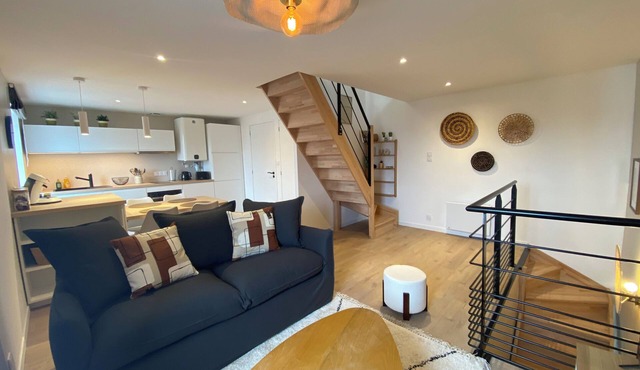 Charming duplex close to beaches and shops