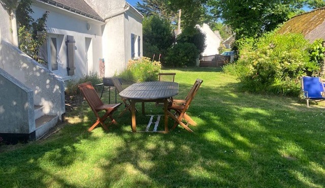 Charming family cottage on Belle-Île with garden