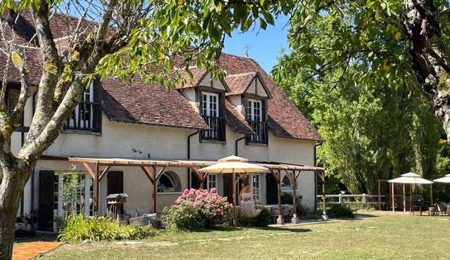 Charming gîte, benefiting from absolute calm and generous natural surroundings.