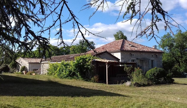 Charming Gîte (4 people) ideal for couples or families, near Montcuq