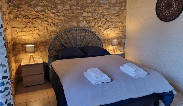 Charming gîte near Gourdon - stone, nature, enclosed garden, terrace