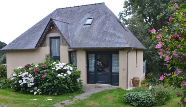 Charming house with terrace in peaceful area