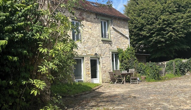 Charming house in a village 15 minutes from Fontainebleau