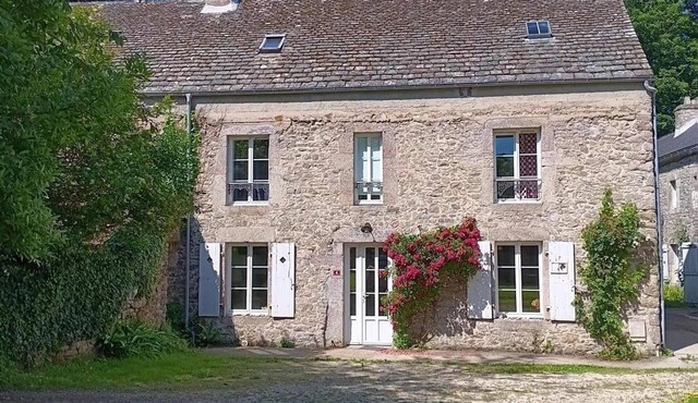 Charming house in La Hague with WiFi and parking