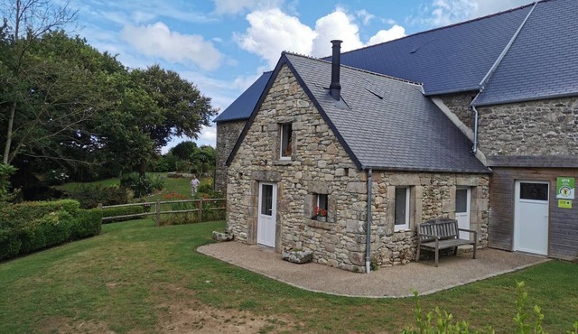 Charming house in La Hague with enclosed garden