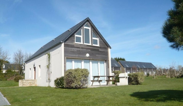 Charming House Near Dunes with Terrace, BBQ, and Pet-Friendly Facilities