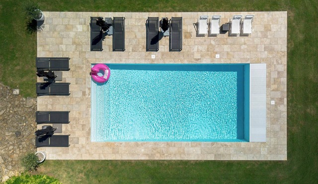 Charming houses with pool In Perigord