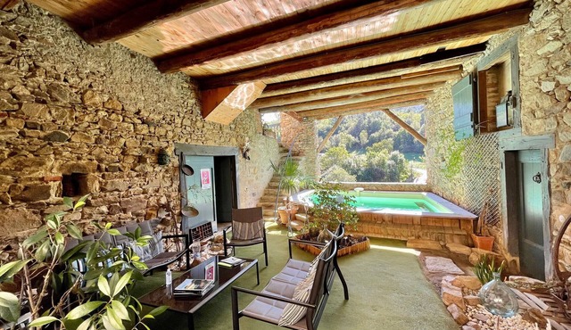 Charming Room in Lavaudieu for 2, Bath & WC