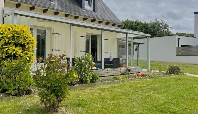 Charming seaside house for up to eight people