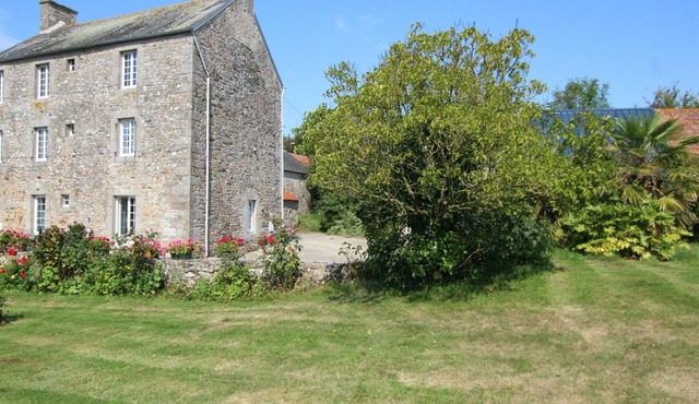 Charming stone house with garden in Les Pieux, near Hague