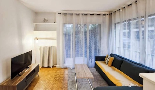Charming Studio with Garden in Neuilly-sur-Seine