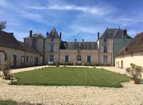 CHATEAU DE CHAVANNES