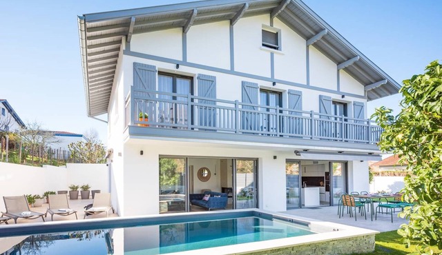 CIBOURE PROCHE GOLF NIVELLE, VILLA 10 Couchages - PISCINE