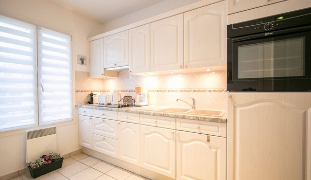 Classy Apartment in Bayeux with Heating Facility