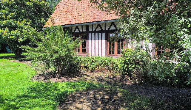 Clos Cristina. 2-bedroom self-catering cottage, with a studio on the second floor.