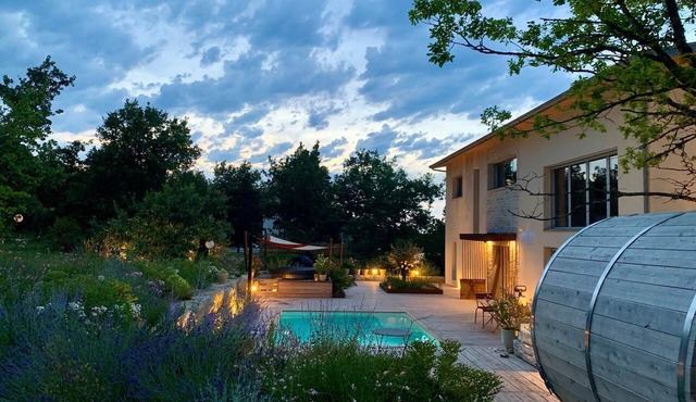 CLOS DE LA FONTAINE (Complete house - sleeps 10)