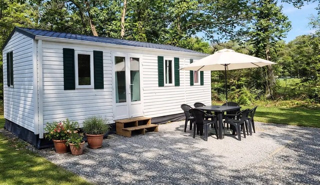 Comfort 2-bedroom mobile home, air-conditioned, sleeps 4