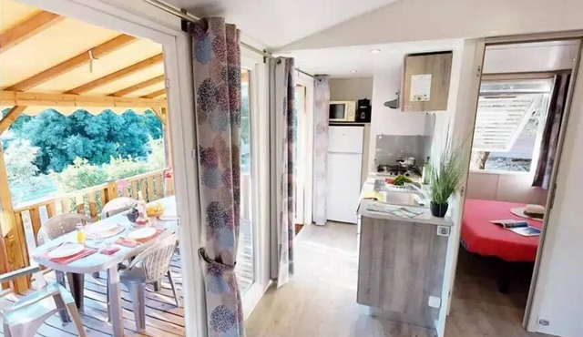 Comfort Cottage: 3 Bedrooms + Air Conditioning + Dishwasher; Sleeps 6 in AIGUINES