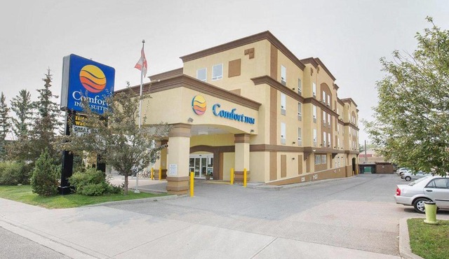 Comfort Inn & Suites Calgary - University in Calgary