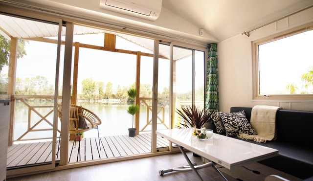 Comfort lodge on the water (5 people)