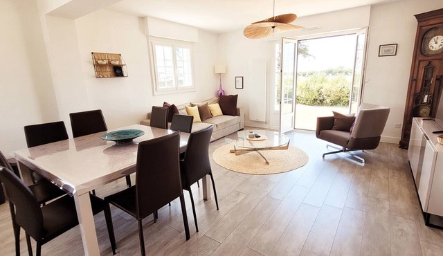 Comfortable family home near the beach