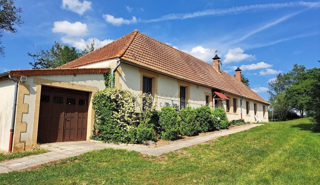 Comfortable holiday home with spacious garden