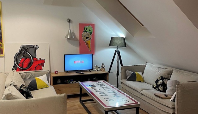 Complete apartment with fiber netflix close to amenities