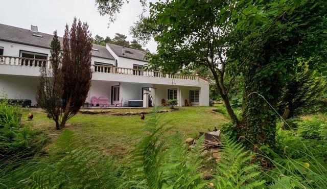 Cottage "Domaine Moulin Blanc" with Private Garden & Wi-Fi